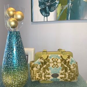 - Petunia pickle bottom cake diaper bag